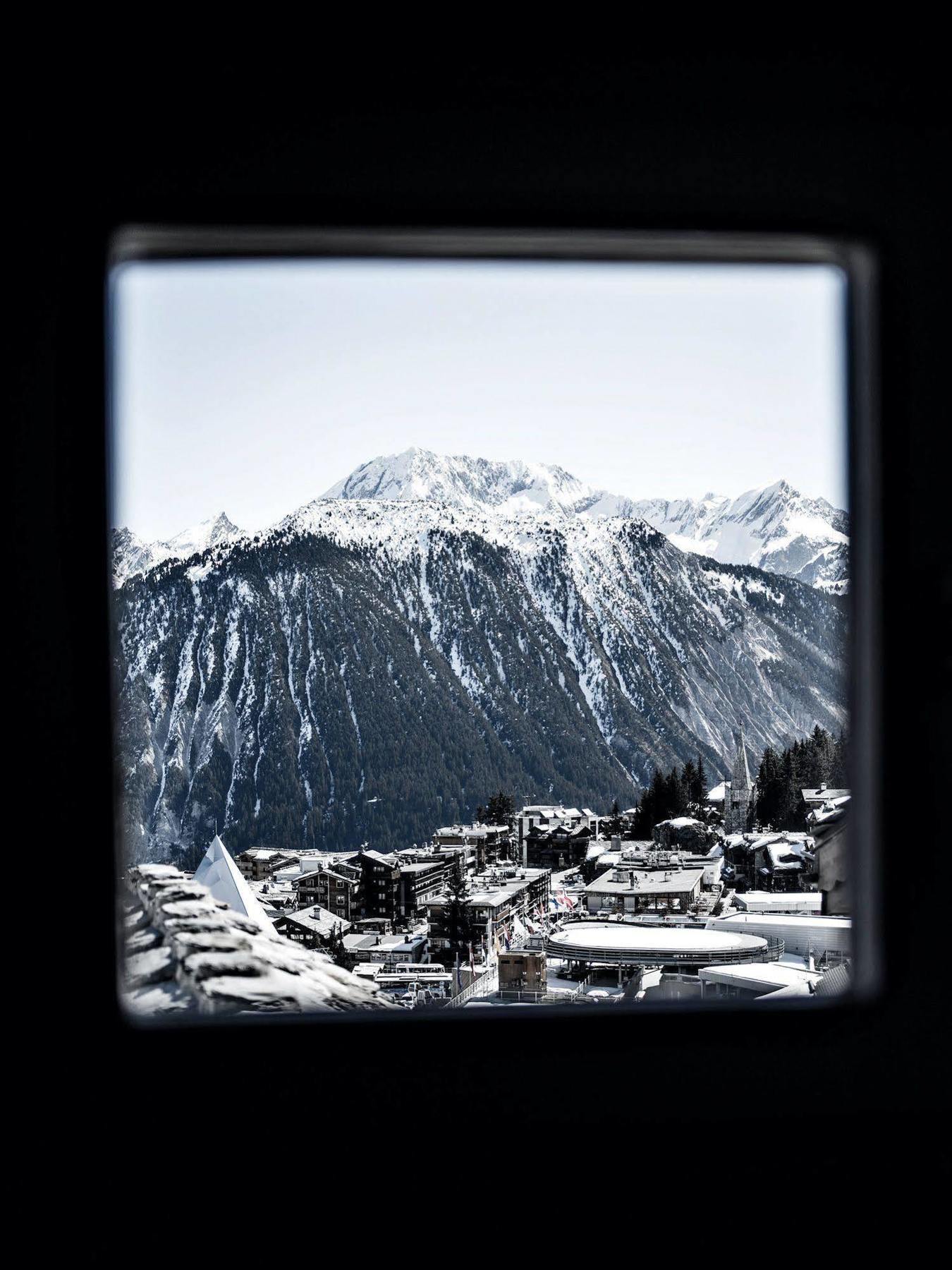 Hotel Des Trois Vallees Courchevel Exterior photo